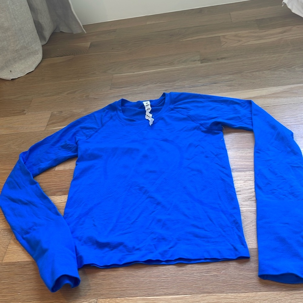 Size 4 lululemon swiftly tech